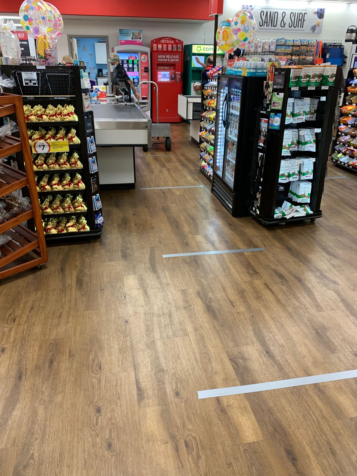 Winn Dixie takes steps to manage social distancing